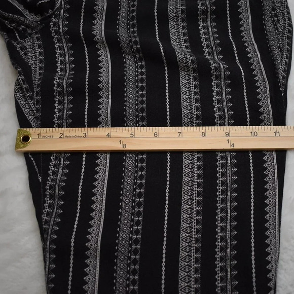 Jessica Simpson Tribal Ankle Pants Sz M Pull On Elastic Waist Pull On Neutral - Picture 16 of 16